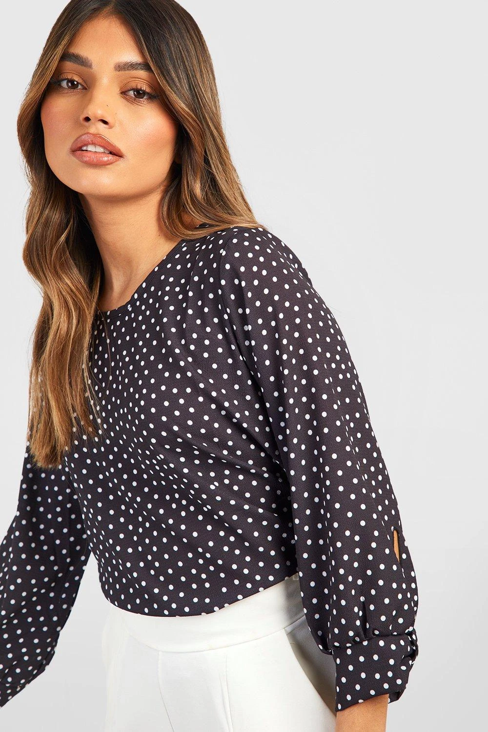 Chemisier à Pois Et Noeud – Image 4