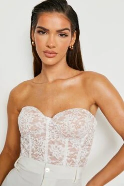 BOOHOO Corset En Dentelle Sans Bretelles