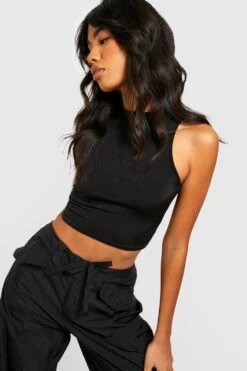 Crop Top Soyeux à Col Nageur