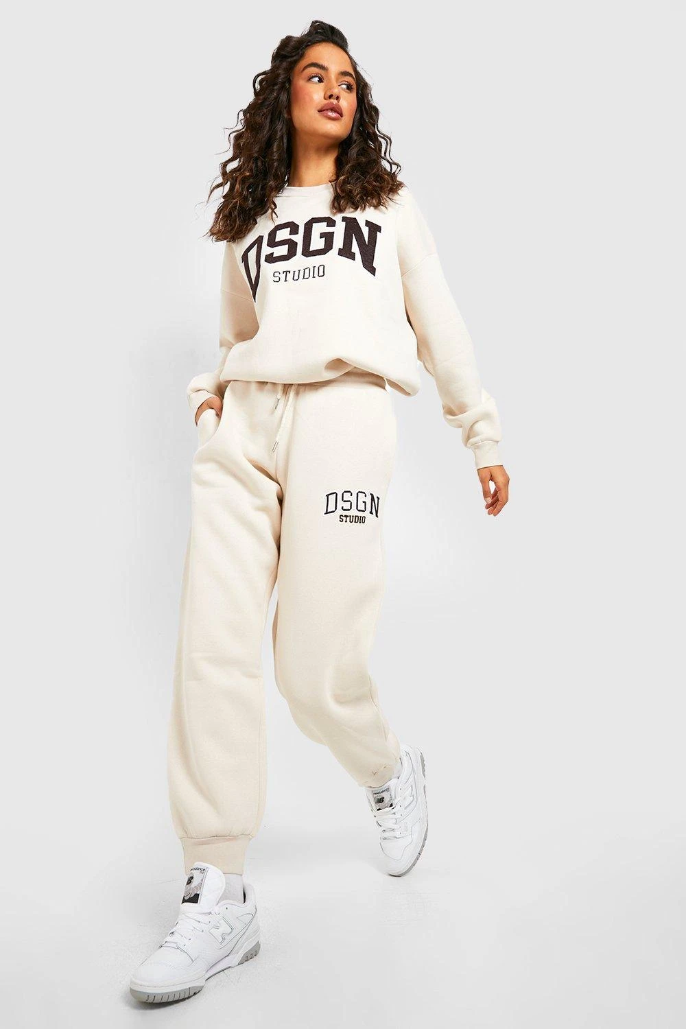 Jogging Oversize à Broderies – Image 3