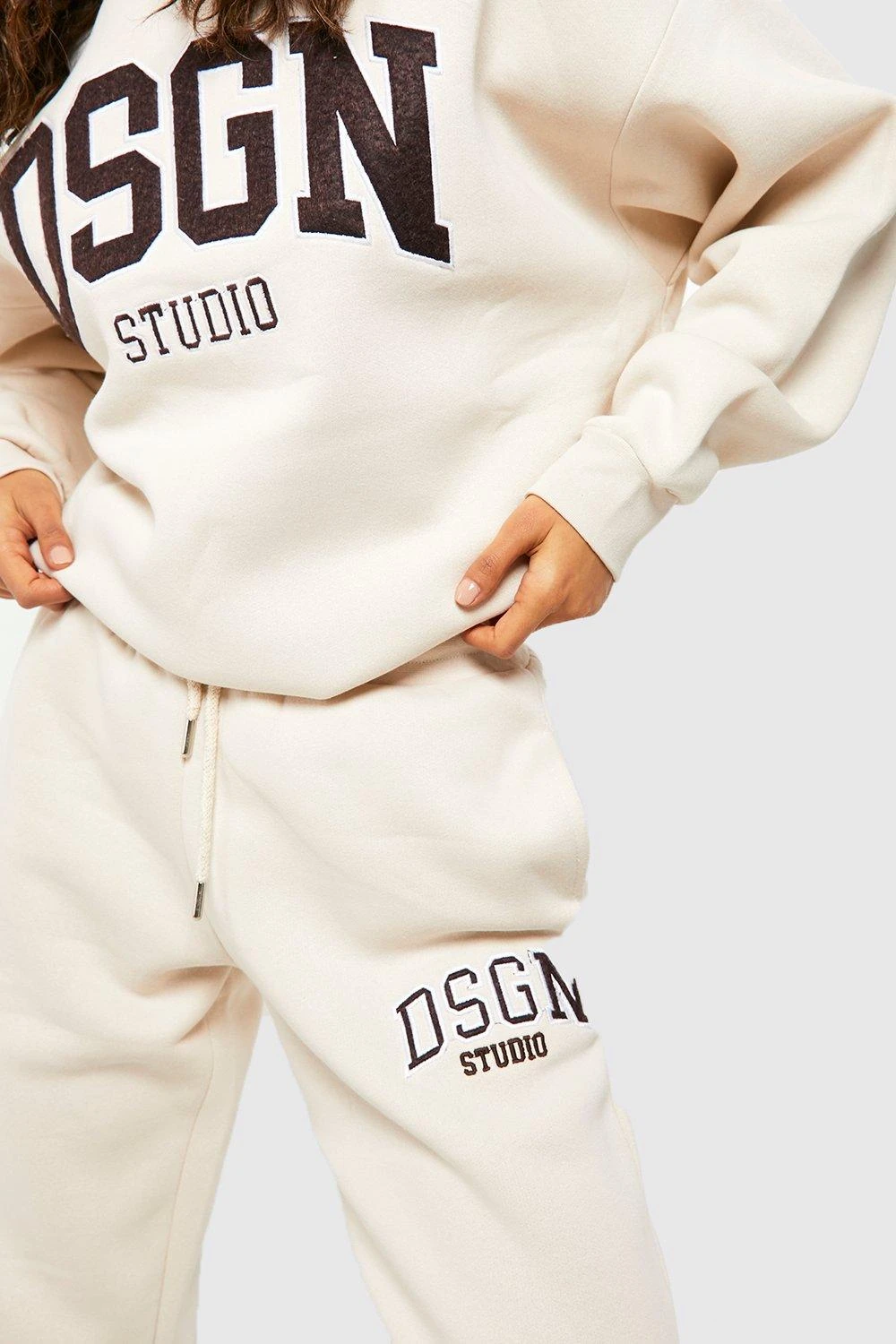 Jogging Oversize à Broderies – Image 4