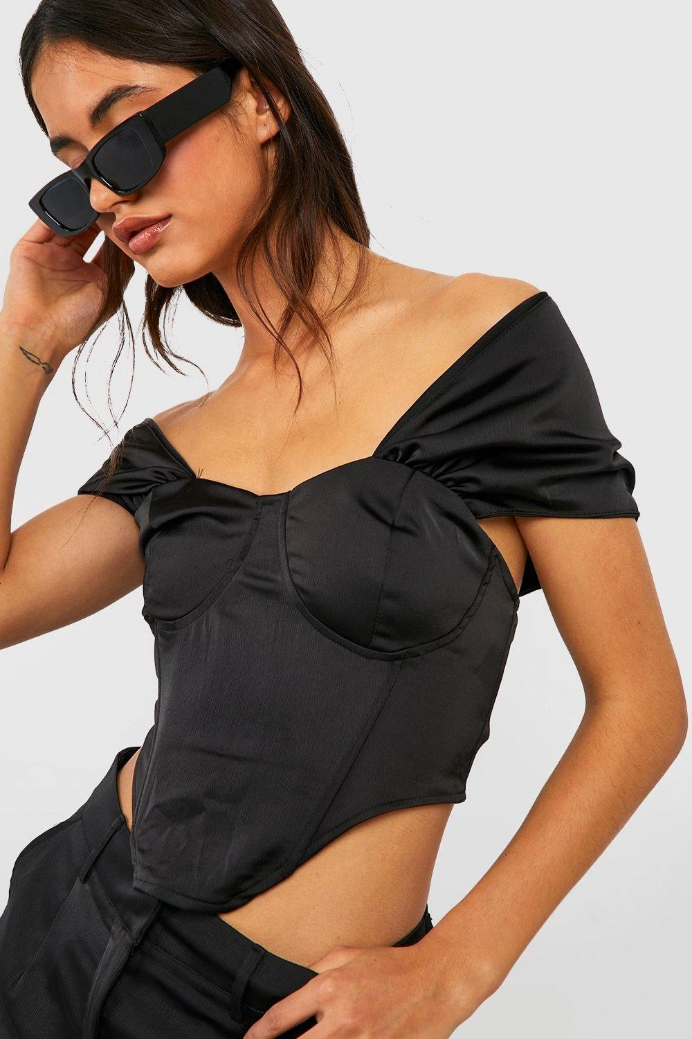 Corset Drapé Satiné à Col Bateau