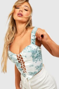 BOOHOO Corset Satiné à Lacets