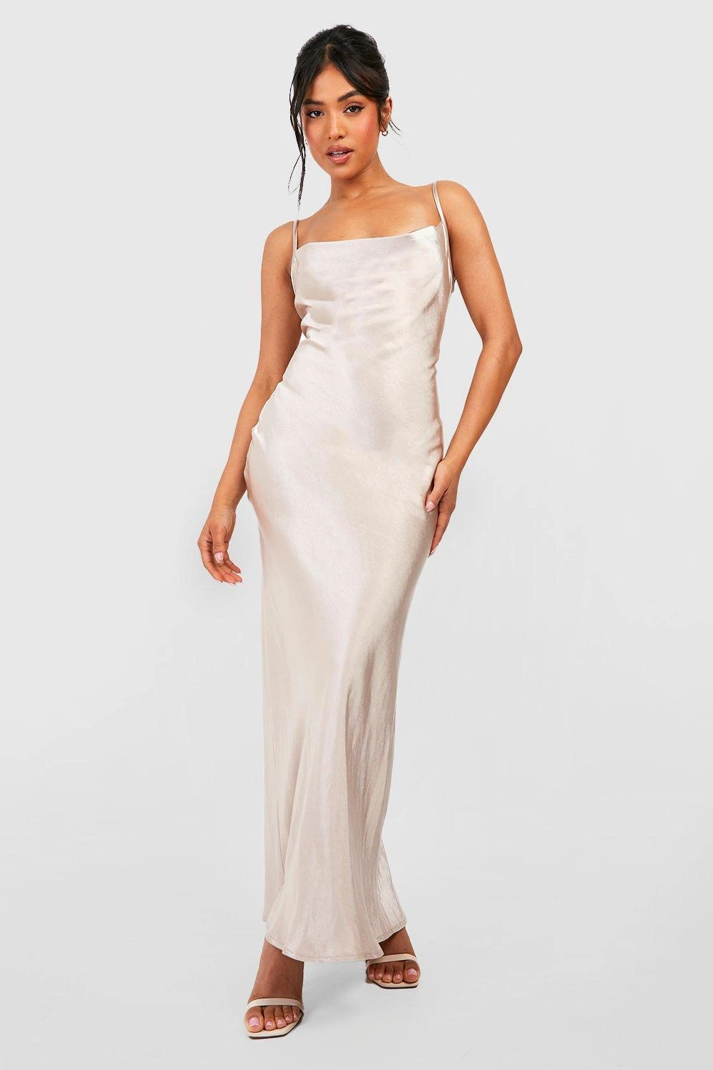 Petite - Robe De Demoiselle D'honneur Satinée à Col Bénitier – Image 3