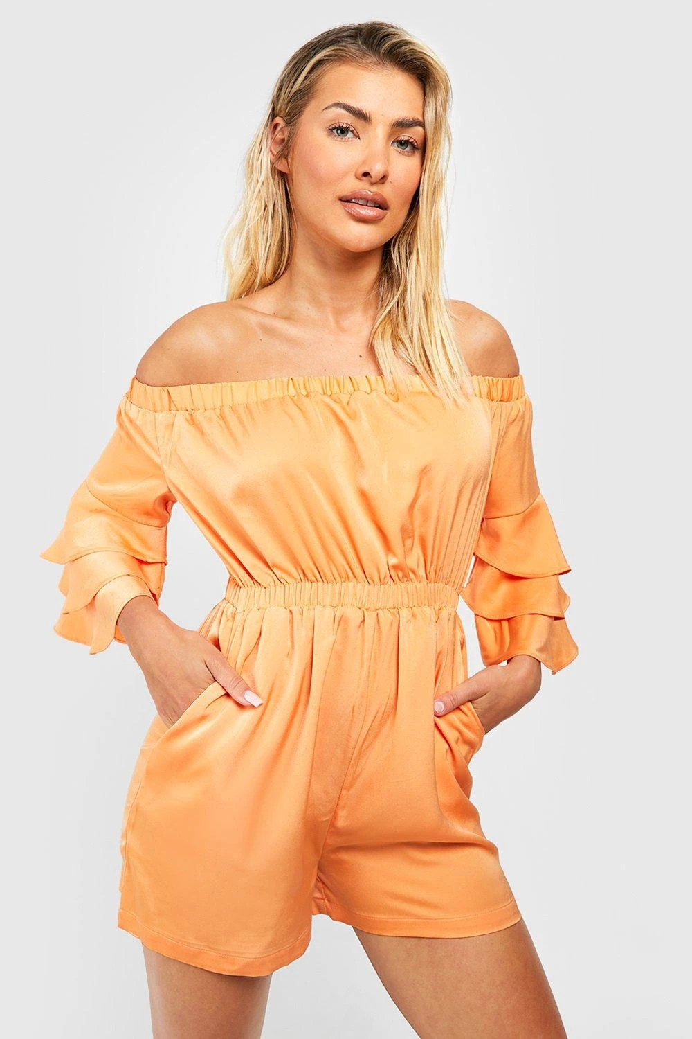 Combishort Satiné à Volants Et épaules Dénudées – Image 4