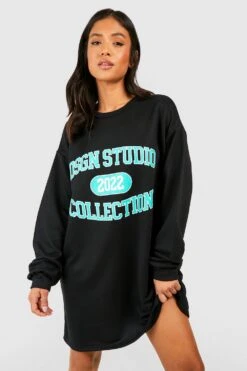 BOOHOO Petite - Robe Sweat Oversize à Slogan Dsgn Studio