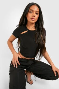 T-shirt Soyeux à Découpes