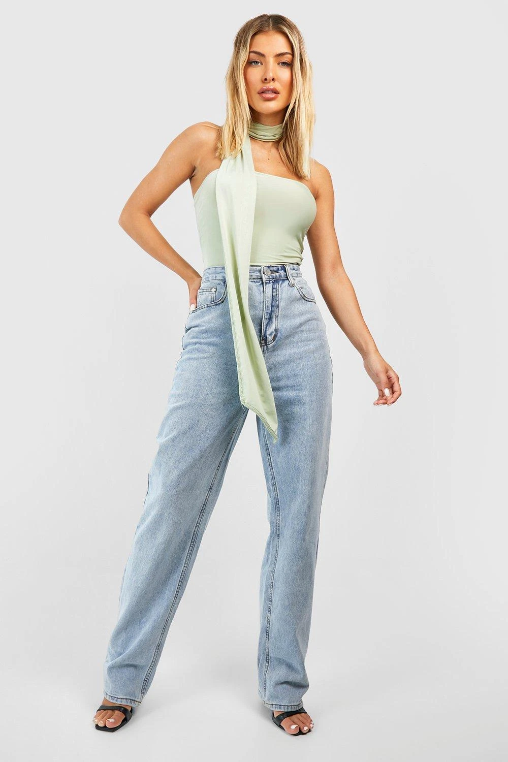 Ensemble Soyeux Avec Haut Bandeau Et Foulard – Image 3