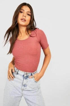 T-shirt Côtelé à Ourlet Volanté